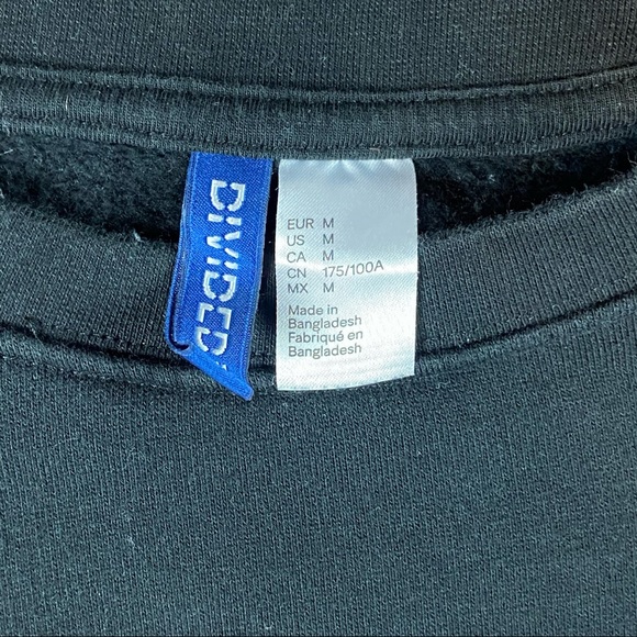 H&M “TRIPPIN” Flame Logo Men’s Skater Style Black Crewneck Sweatshirt Size M - Picture 3 of 4